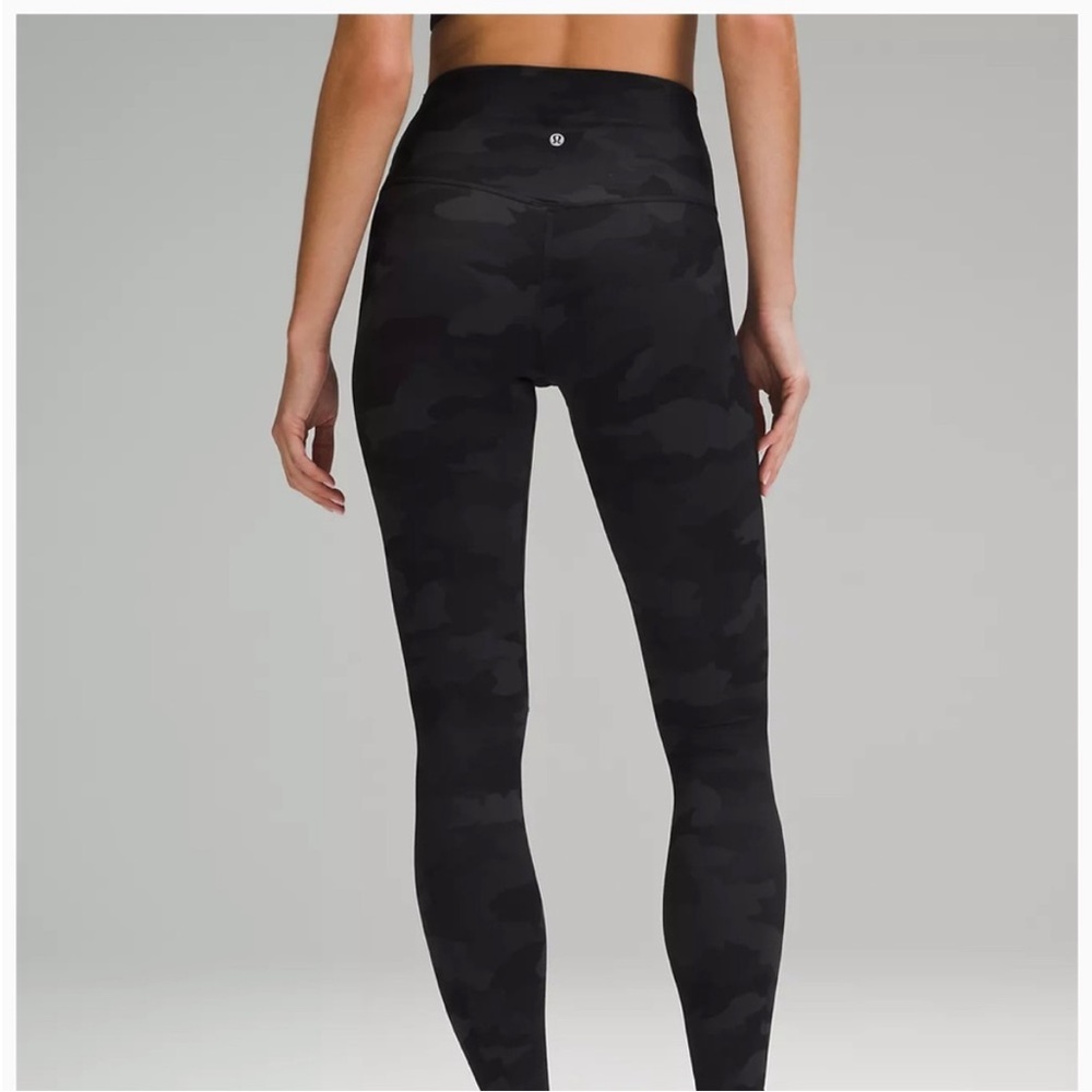 lululemon High-Rise leggings camo print black 25" EUC